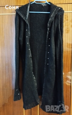 Дамска вълнена жилетка в черно, снимка 2 - Жилетки - 53067862