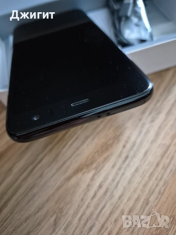 Телефон HTC U11 Life, снимка 8 - Други - 53504496