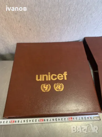 луксозен класьор с пощенски марки UNICEF, снимка 2 - Филателия - 47916226