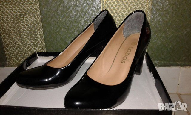 НАЛИЧНИ ЗА ПОСЛЕДНО Lodos черни лачени обувки с ток, снимка 2 - Дамски елегантни обувки - 45396947