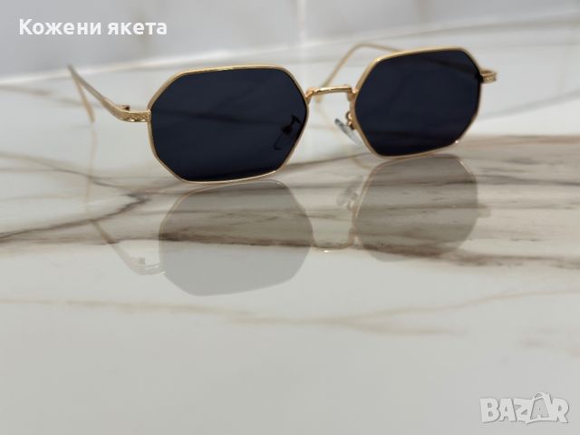 Осмоъгълни слънчеви очила със златни метални рамки, снимка 1 - Слънчеви и диоптрични очила - 45265517