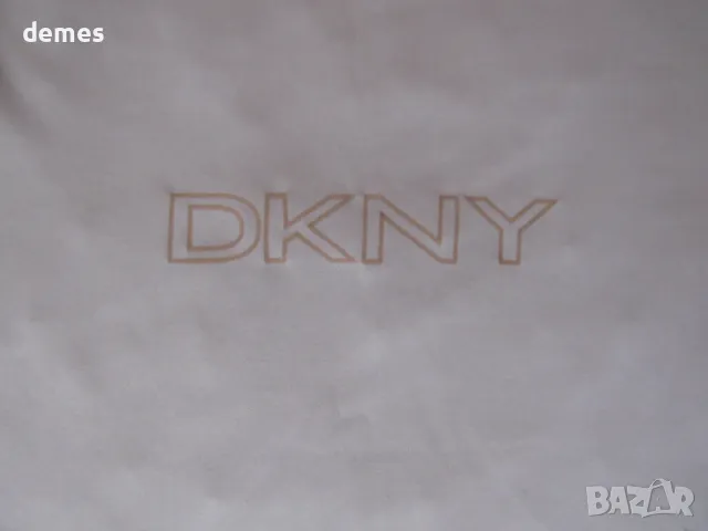 Дамска тениска DKNY, размер S, снимка 2 - Тениски - 47093095