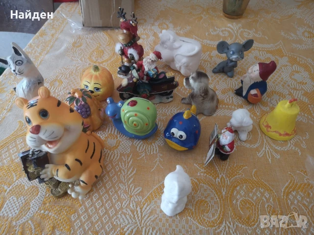 Керамични фигурки и касички