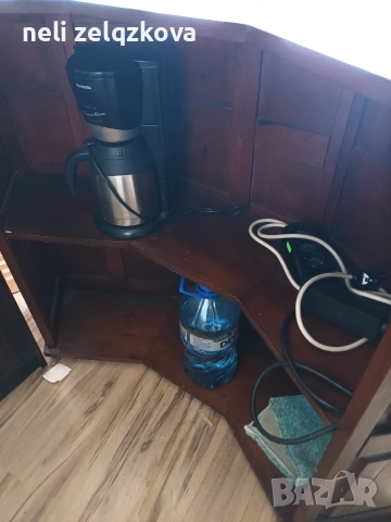 Комплект ъглова витрина и барплот с два стола