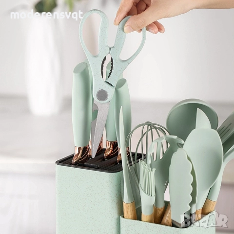 К-т силиконови прибори 33 части със стойка ножове, ножица и дъска