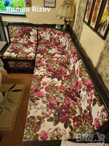 продавам кухненски ъгъл с маса и три стола, снимка 2 - Маси - 53099787