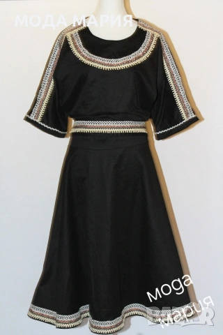 ФОЛКЛОРНА РОКЛЯ от еластичен сатен