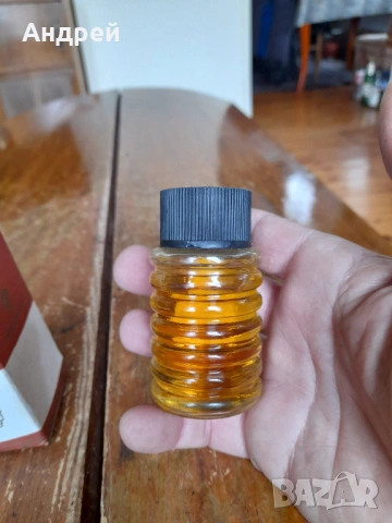 Стар одеколон Парис, снимка 5 - Други ценни предмети - 53950300