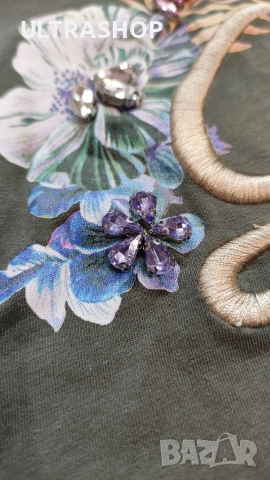 Guess S size ДАМСКА тениска, снимка 7 - Тениски - 54257259