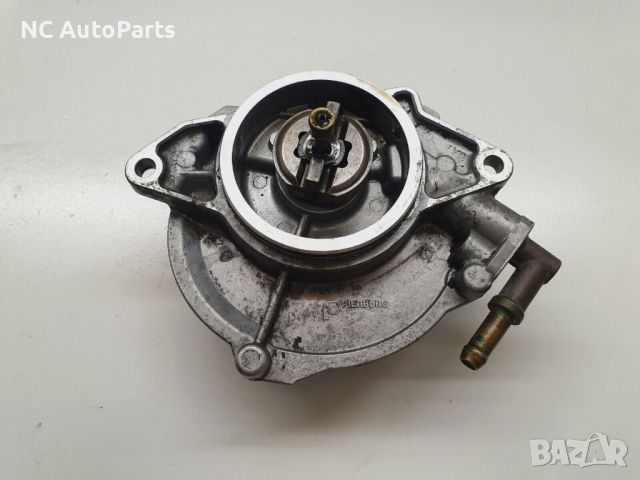 Вакуум помпа за Audi Ауди A4 B8 2.7 TDI CAMA PIERBURG 057145100R 700906110 8T0143094 2010, снимка 1 - Части - 46600143