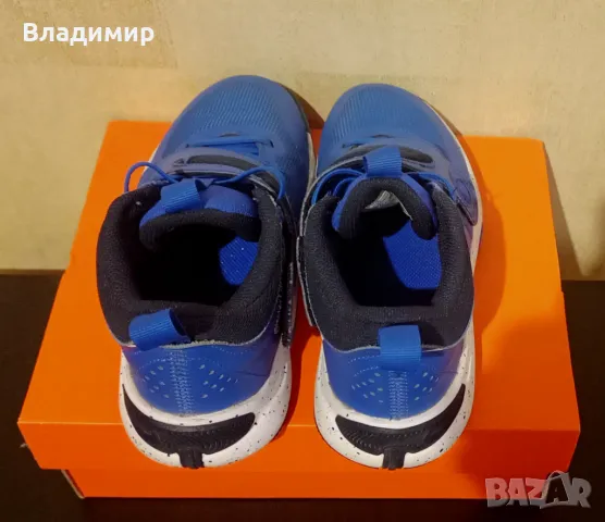 Маратонки "Nike Team Hustle D11", снимка 6 - Детски маратонки - 49913785