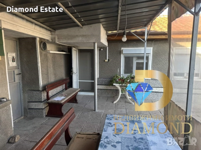 Двуетажна къща с гараж в село Черногорово, общ. Димитровград, снимка 7 - Къщи - 52825731