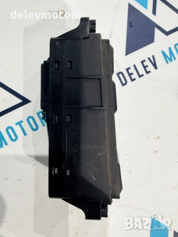 93300-D7470 конзола с бутони, копчета от Hyundai Tucson 2.0 CRDI, 185 ph., 4x4, automatic , снимка 4 - Части - 53524864