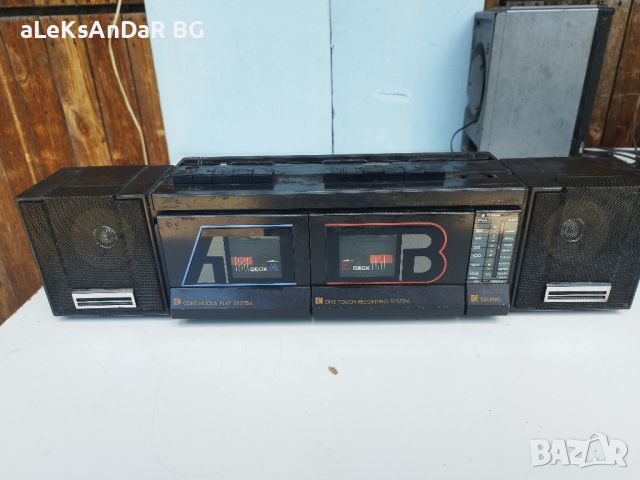 Радио касетофон , снимка 1 - Радиокасетофони, транзистори - 46029732