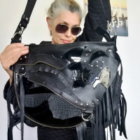 Черна дамска чанта от естествена,италианска кожа,кожена чанта-уникат,луксозна чанта, снимка 3 - Чанти - 45036218