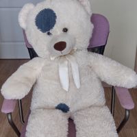 Голям плюшен мечок с дънкови кръпки , снимка 1 - Плюшени играчки - 45265683