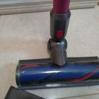 Продавам Dyson V7 безжична прахосмукачка в отлично състояние, снимка 4 - Прахосмукачки - 45255579