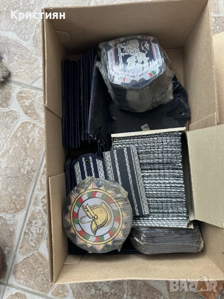 Полицейски пагони и нашивки, снимка 1