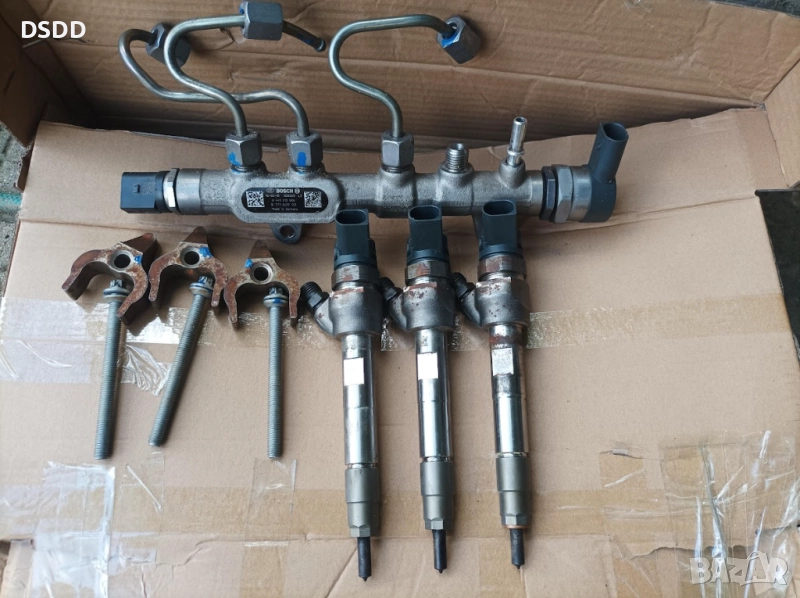 Дюзи 0445110598 и рейл 0445213026 за BMW и Mini B37 1.5D, снимка 1