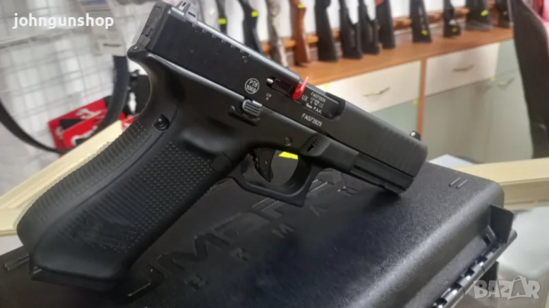 Газов пистолет Glock 17 Gen5 в калибър 9mm PAK, снимка 1