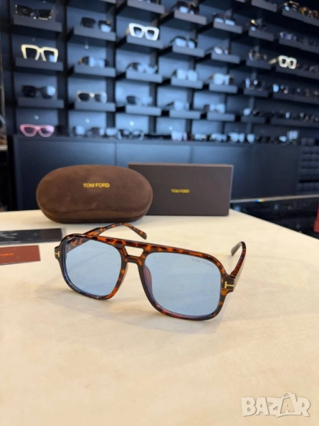 очила с черен обикновен калъф и ув защита Tom Ford cartier , снимка 1