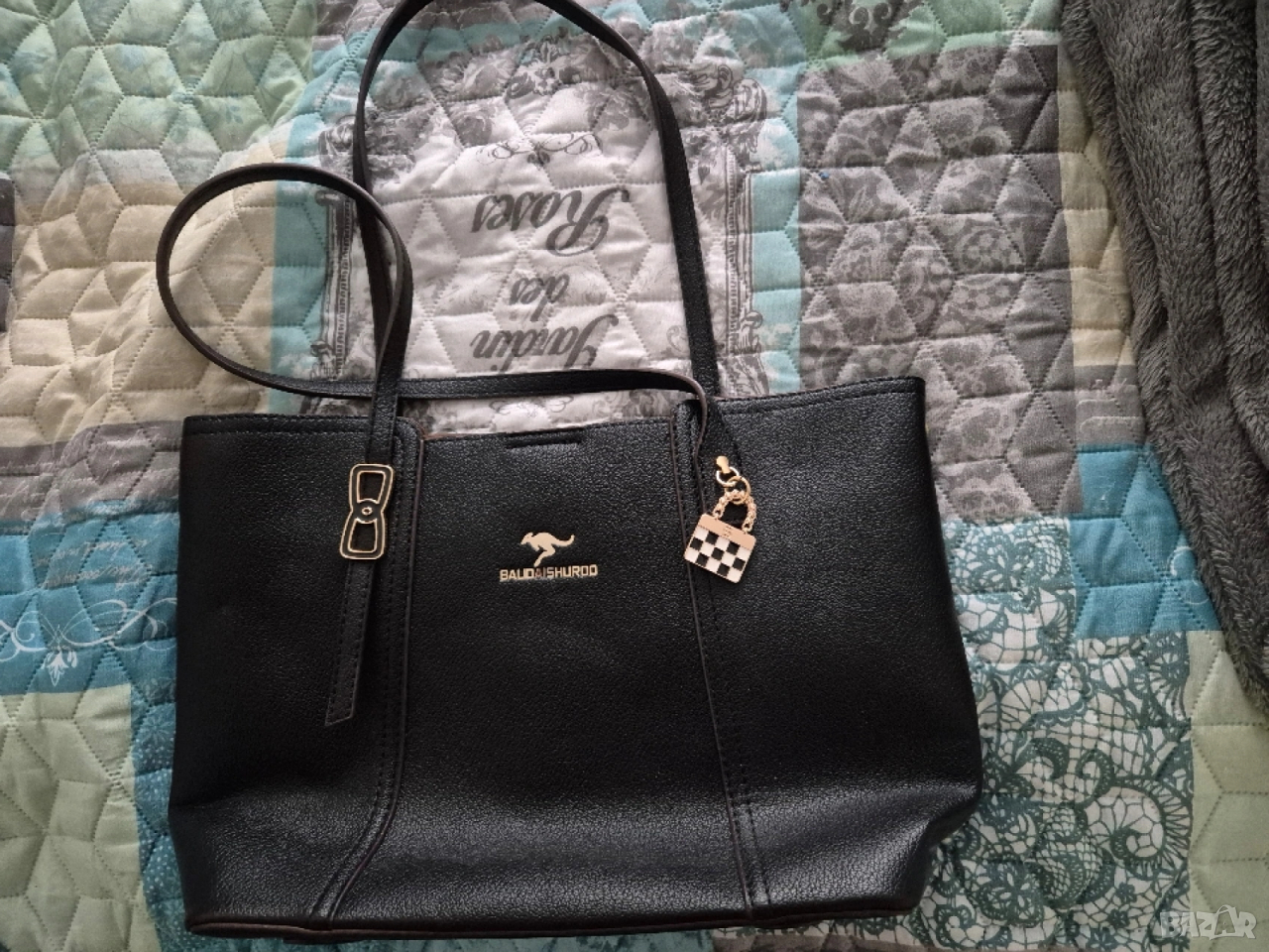 удобна и елегантна чанта, снимка 1