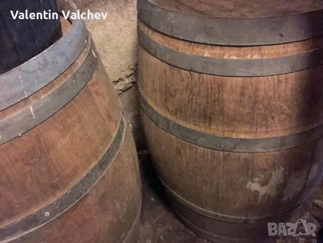 Френски дъбови бурета, 220 литра, Saury, 2 броя, от червено и от бяло вино., снимка 1