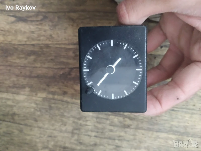 Ретро часовник за Рено 19 RENAULT 19 Mk II , снимка 1