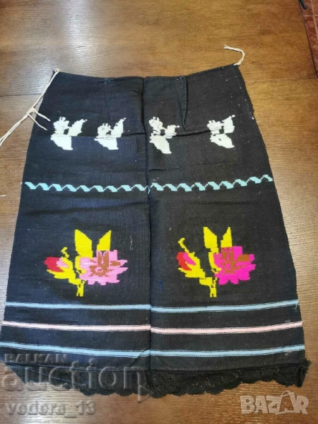 НАРОДНА НОСИЯ-ПРЕСТИЛКА, снимка 1