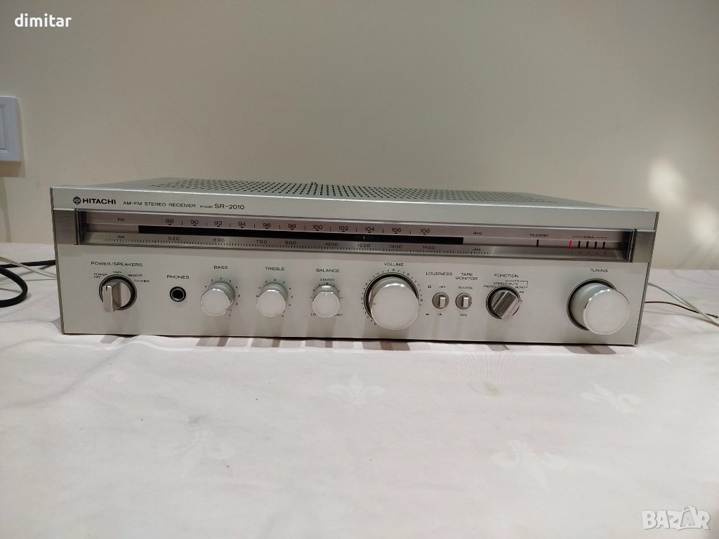 Стерео приемник тунер HITACHI AM/FM -SR -2010 , снимка 1