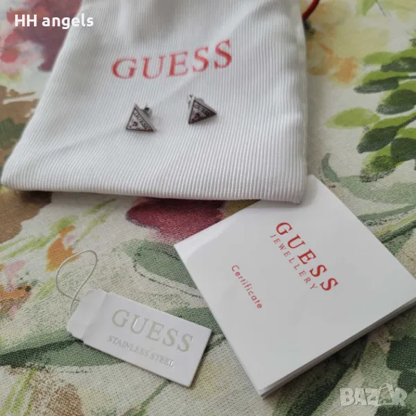 Guess чисто нови обеци с логото на бранда, снимка 1