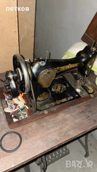 Сингер с маса, снимка 1