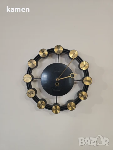 Стенен Часвник Маяк