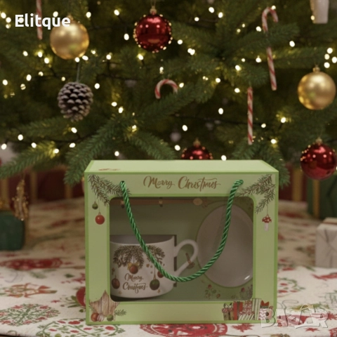 Коледен подаръчен комплект – Керамична чаша с лъжичка и чинийка в празнична кутия, снимка 6 - Декорация за дома - 52575641