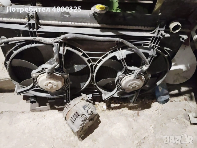 Радиатор с вентилаторите и алтернатор за Nissan almera tino 2.2b 2002г