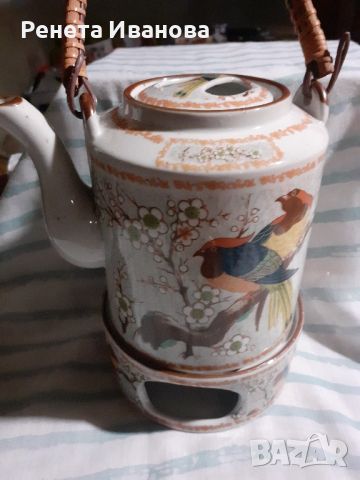 Красив стар порцеланов чайник , снимка 1 - Антикварни и старинни предмети - 46030861