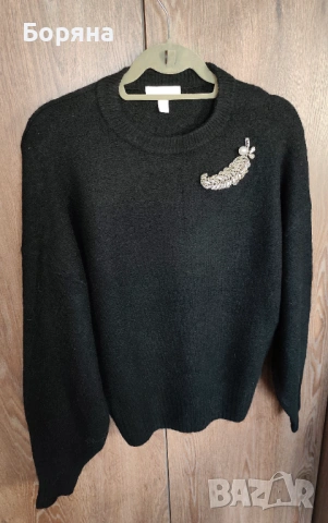 H&M нов черен пуловер с брошка, снимка 5 - Блузи с дълъг ръкав и пуловери - 40567352