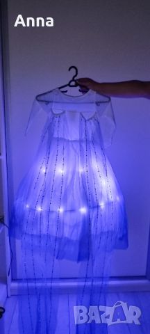 Светеща рокля на принцеса Елза