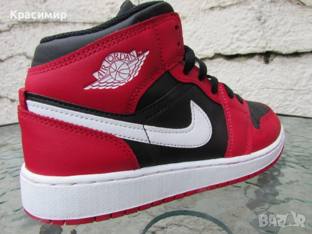 Маратонки Nike Air Jordan 1 Mid, снимка 6 - Детски маратонки - 52523506