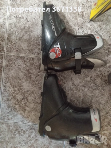 Детски ски ски обувки и щеки , снимка 8 - Зимни спортове - 52428533