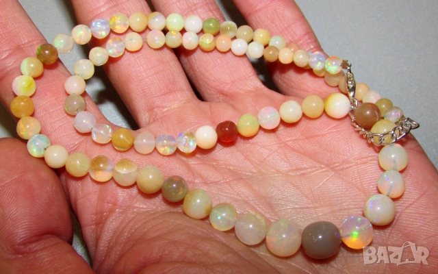 Гривни и гердани от натурален етиопски опал, подходящи за подарък, снимка 2 - Гривни - 53889497