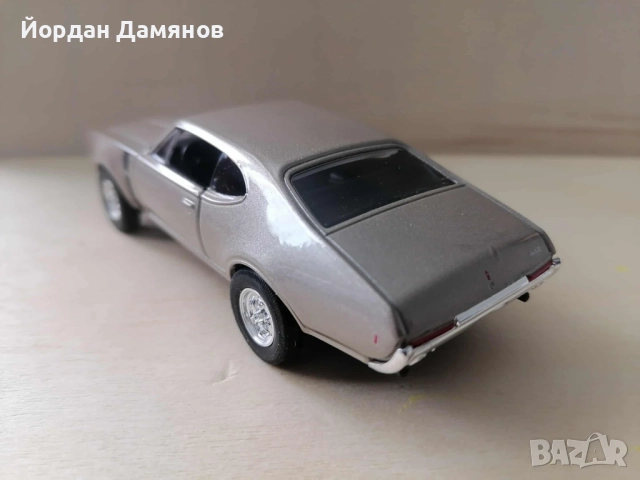 Олдсмобил 442 '68г в мащаб 1:34., снимка 3 - Колекции - 52926754