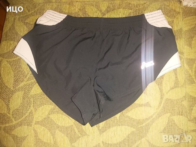 Дамски шорти Asics, снимка 1 - Къси панталони и бермуди - 45893421