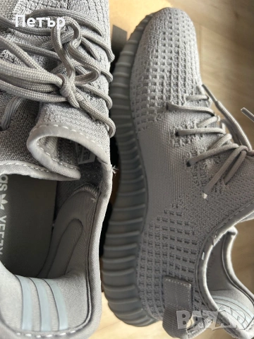 Продавам yeezy boost 350 grey., снимка 6 - Други - 53933415