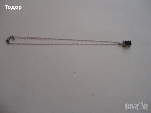 Страхотно колие висулка зелен камък , снимка 2 - Колиета, медальони, синджири - 52673344