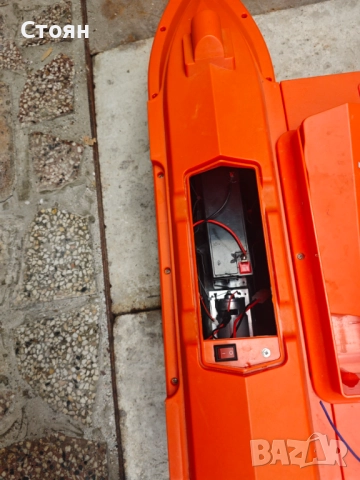 Риболовна лодка за стръв, снимка 4 - Стръв и захранки - 47228678