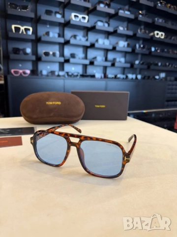 очила с черен обикновен калъф и ув защита Tom Ford cartier 