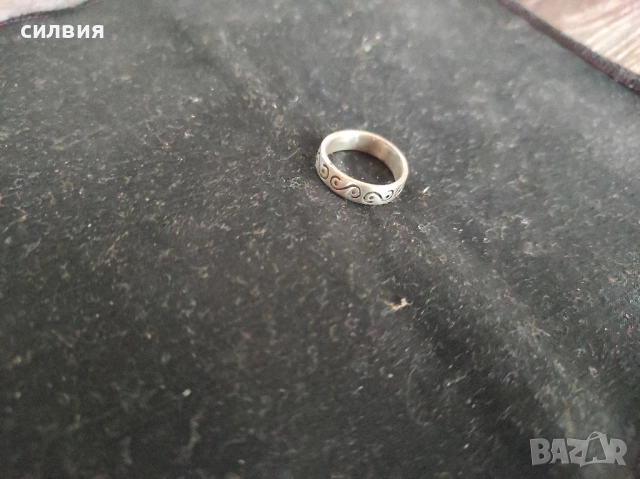 дамски сребърен пръстен 