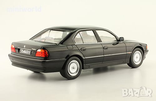 BMW 740i E38 1994 - мащаб 1:18 на K&K Scale моделът е нов в кутия, снимка 2 - Колекции - 45880474