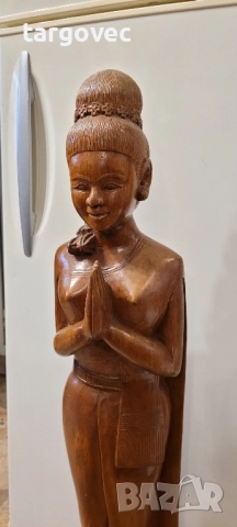 изящна масивна над 1метър дървена фигура 